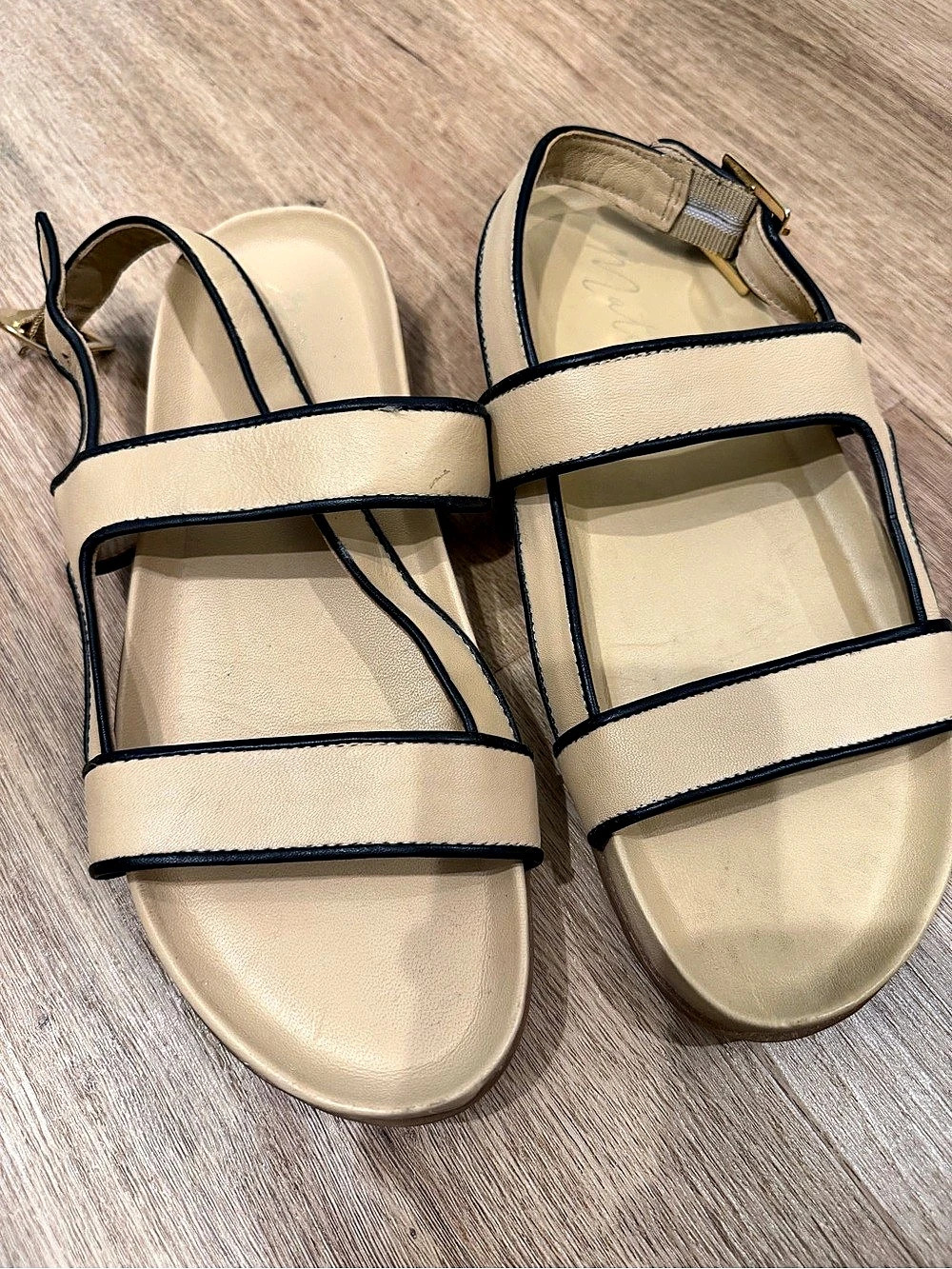 Matisse Women's Strappy Sandals Cream & black US 9M